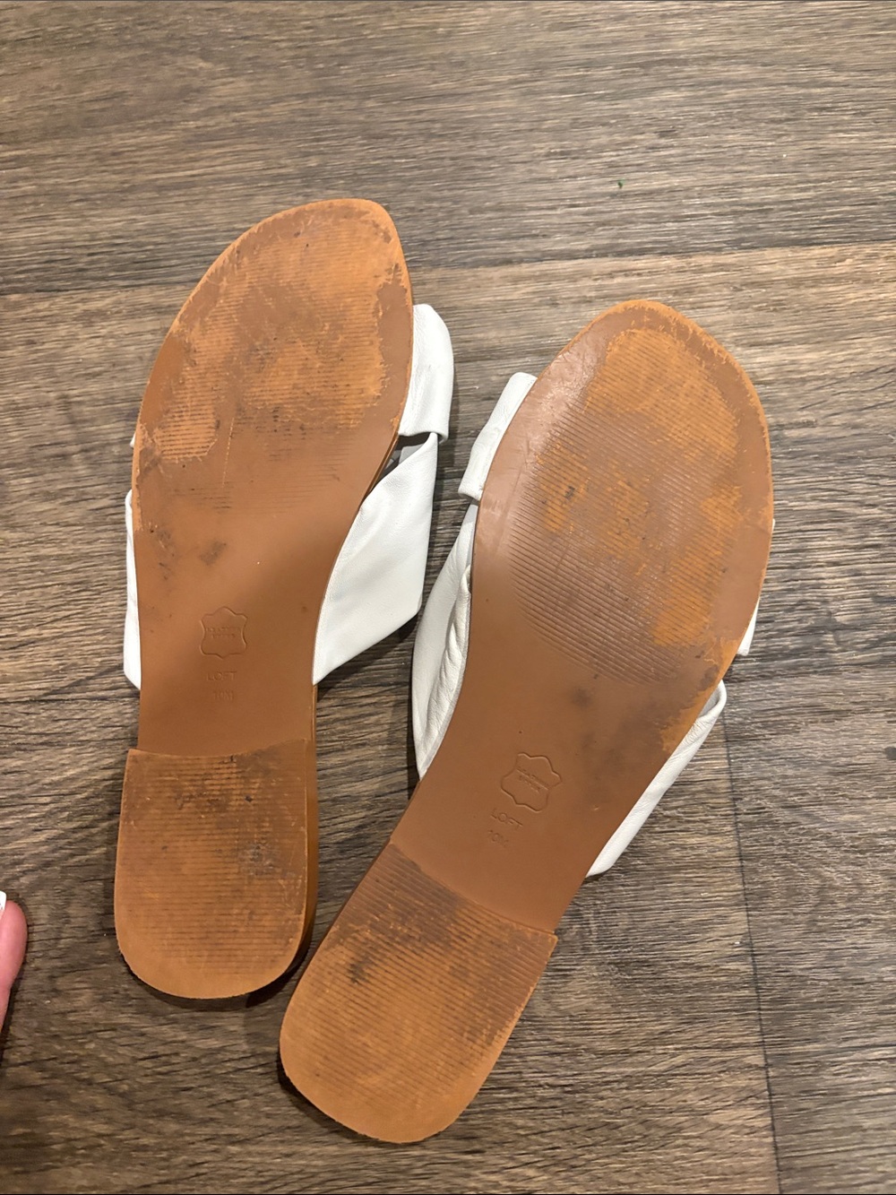 FREE in bundle LOFT White Knotted Slide Mules with Tan Trim 10 sandal - Picture 4 of 5